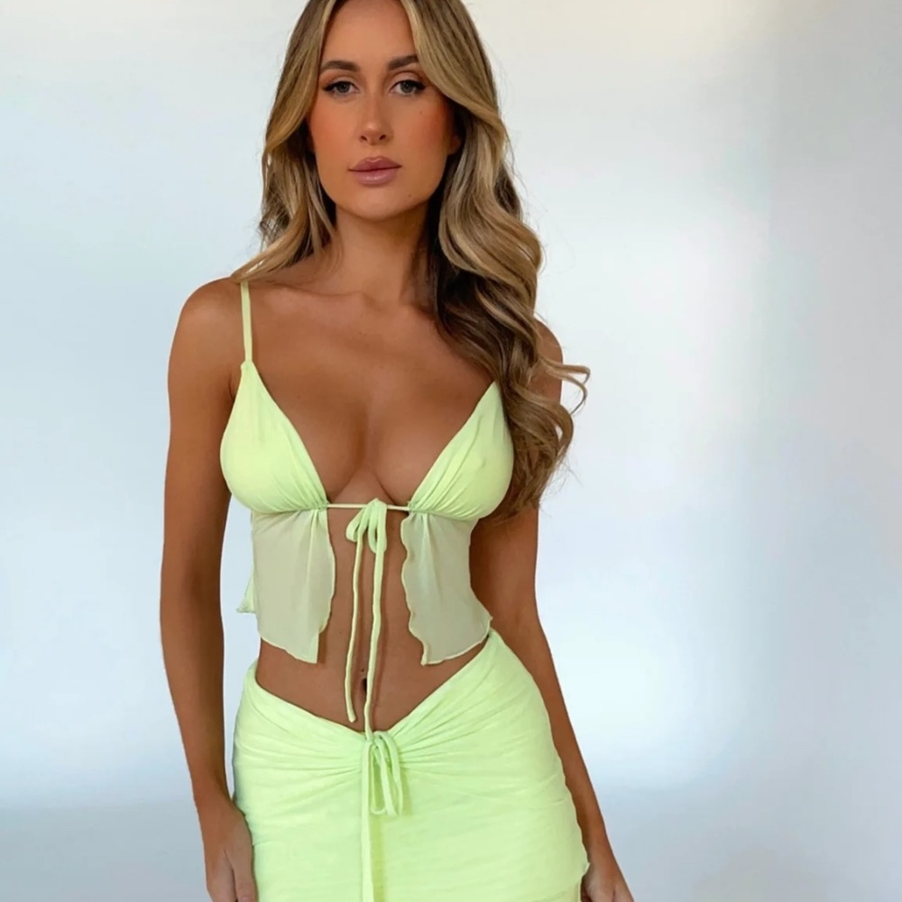 New Women's Outcast Rey Crop Top Matcha Size Medium SOLD OUT